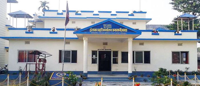 बिर्तामोडका डा न्स बारहरुमा सर्च अपरेशन , करिव एक दर्जन पक्राउ